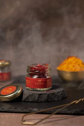 Curio Kashmir Saffron|Mongra|Kesar| Finest Grade | Long Strand | Vaccum Sealed | 1600 to 1800 Mtrs Above Sea Level | Finest Saffron in the World | Provenance- Pampore,Jammu & Kashmir 1g Curio Kashmir Saffron|Mongra|Kesar| Finest Grade | Long Strand | Vaccum Sealed | 1600 to 1800 Mtrs Above Sea Level | Finest Saffron in the World | Provenance- Pampore,Jammu & Kashmir 1g