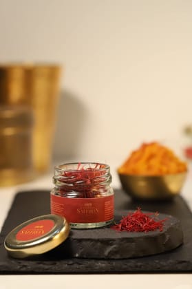 Curio Kashmir Saffron|Mongra|Kesar| Finest Grade | Long Strand | Vaccum Sealed | 1600 to 1800 Mtrs Above Sea Level | Finest Saffron in the World | Provenance- Pampore, Jammu & Kashmir 2g Curio Kashmir Saffron|Mongra|Kesar| Finest Grade | Long Strand | Vaccum Sealed | 1600 to 1800 Mtrs Above Sea Level | Finest Saffron in the World | Provenance- Pampore, Jammu & Kashmir 2g