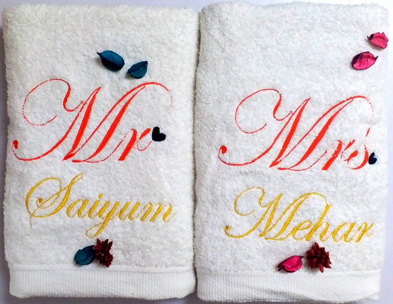 TurtleLittle Fabric Mr and Mrs Personalized Bath Towels (5x2.5ft, White) - Pack of 2