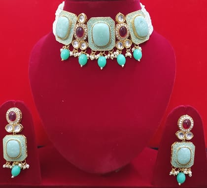 Kundan Beautiful Designer Necklace Kundan Beautiful Designer Necklace