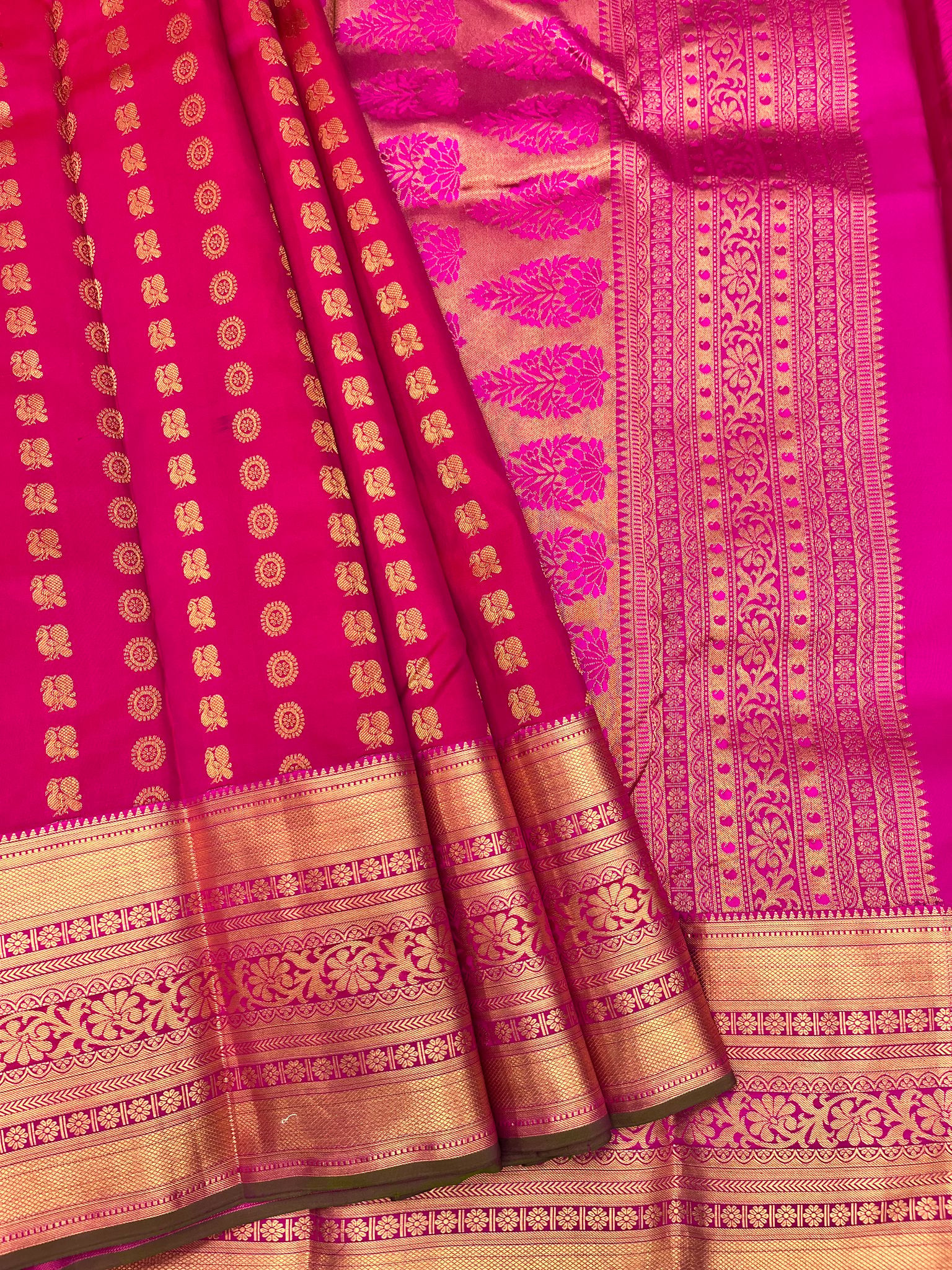Dark Pink Color Silk Saree Has Double Butta Design with Unstitched Blouse