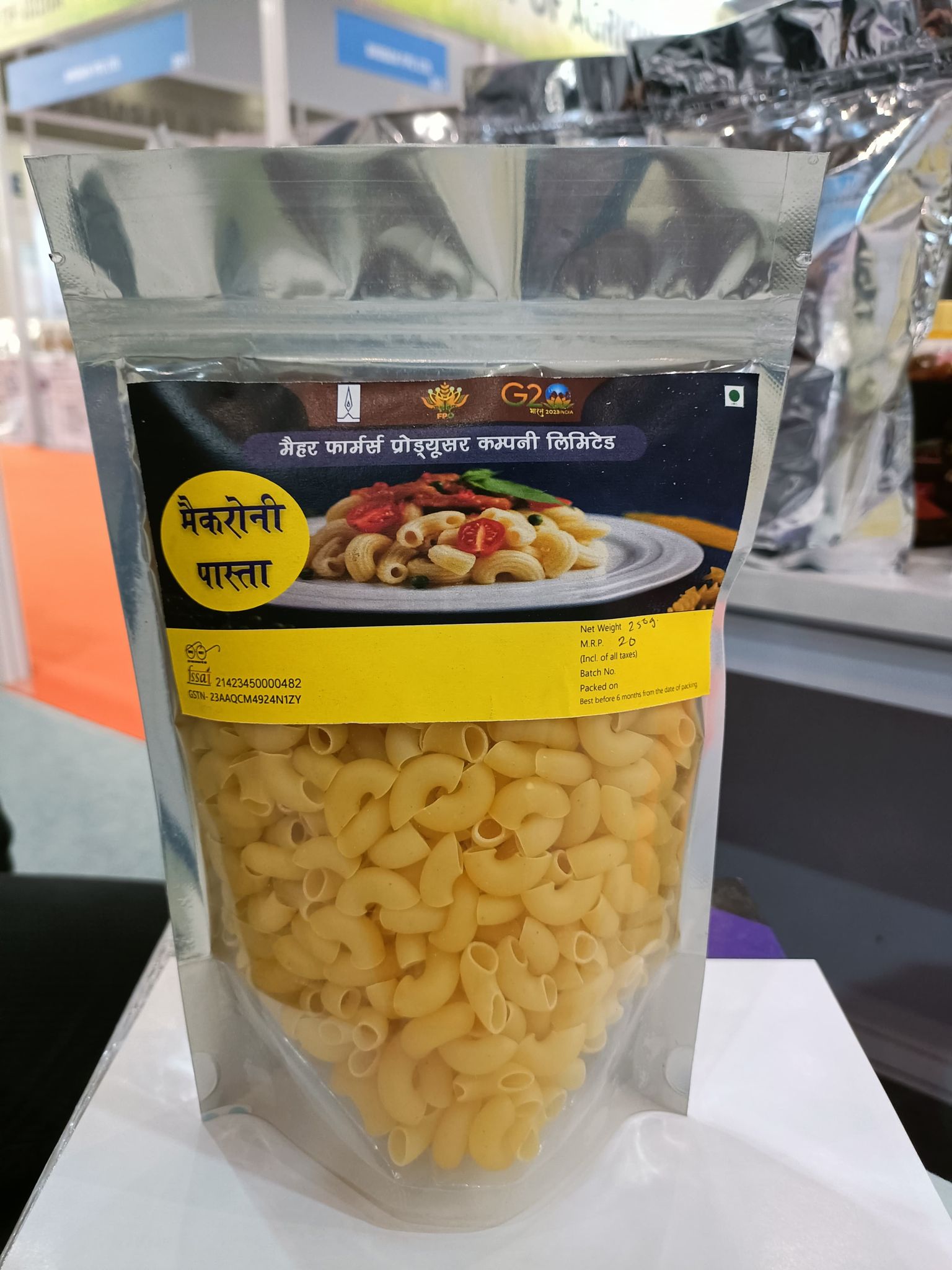 Macroni pasta