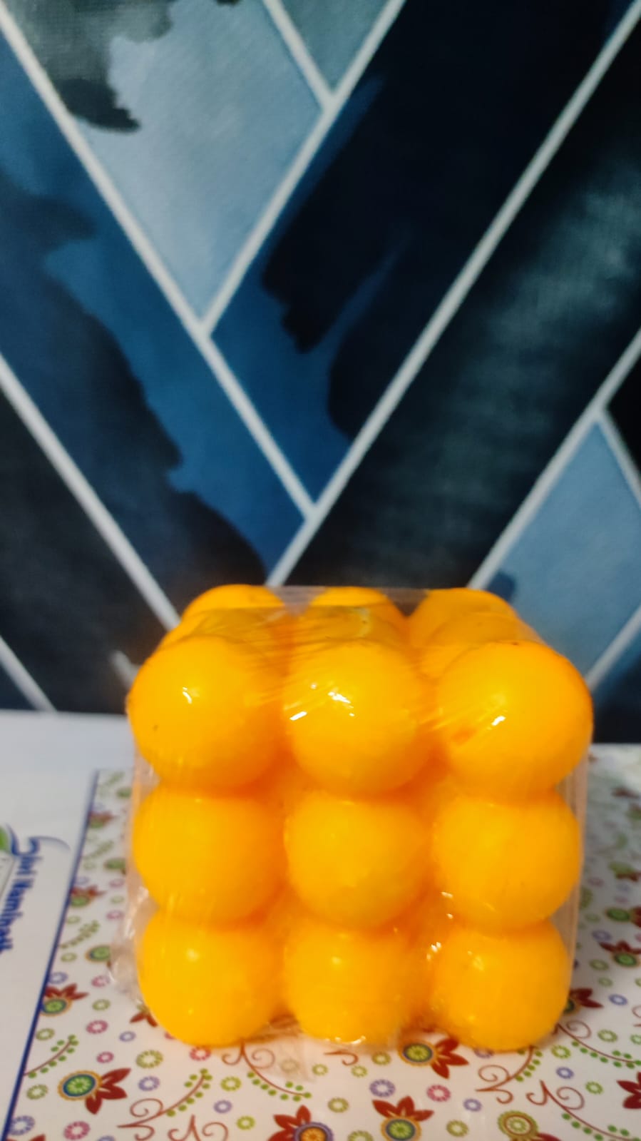 Scented candle
