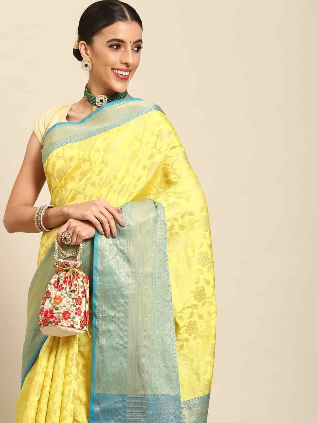 Women's Brocade Soft Silk Zari Woven Saree With Unstiched Blouse Piece