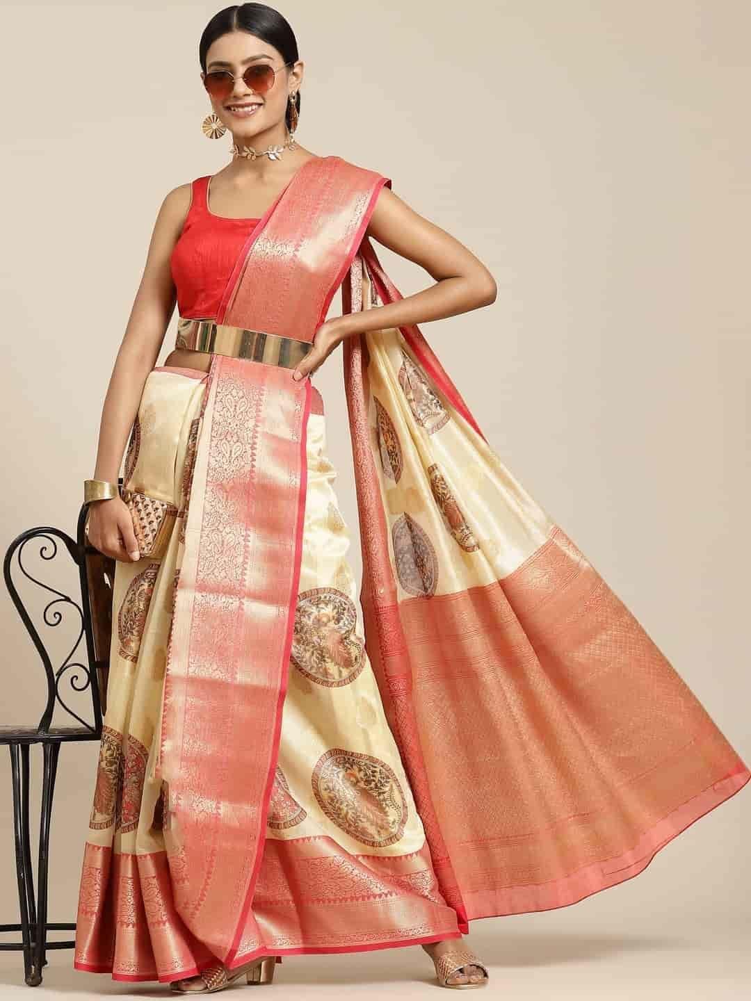 Women's Banarasi Digital Printed Zari Woven Saree with Unstiched Blouse Piece