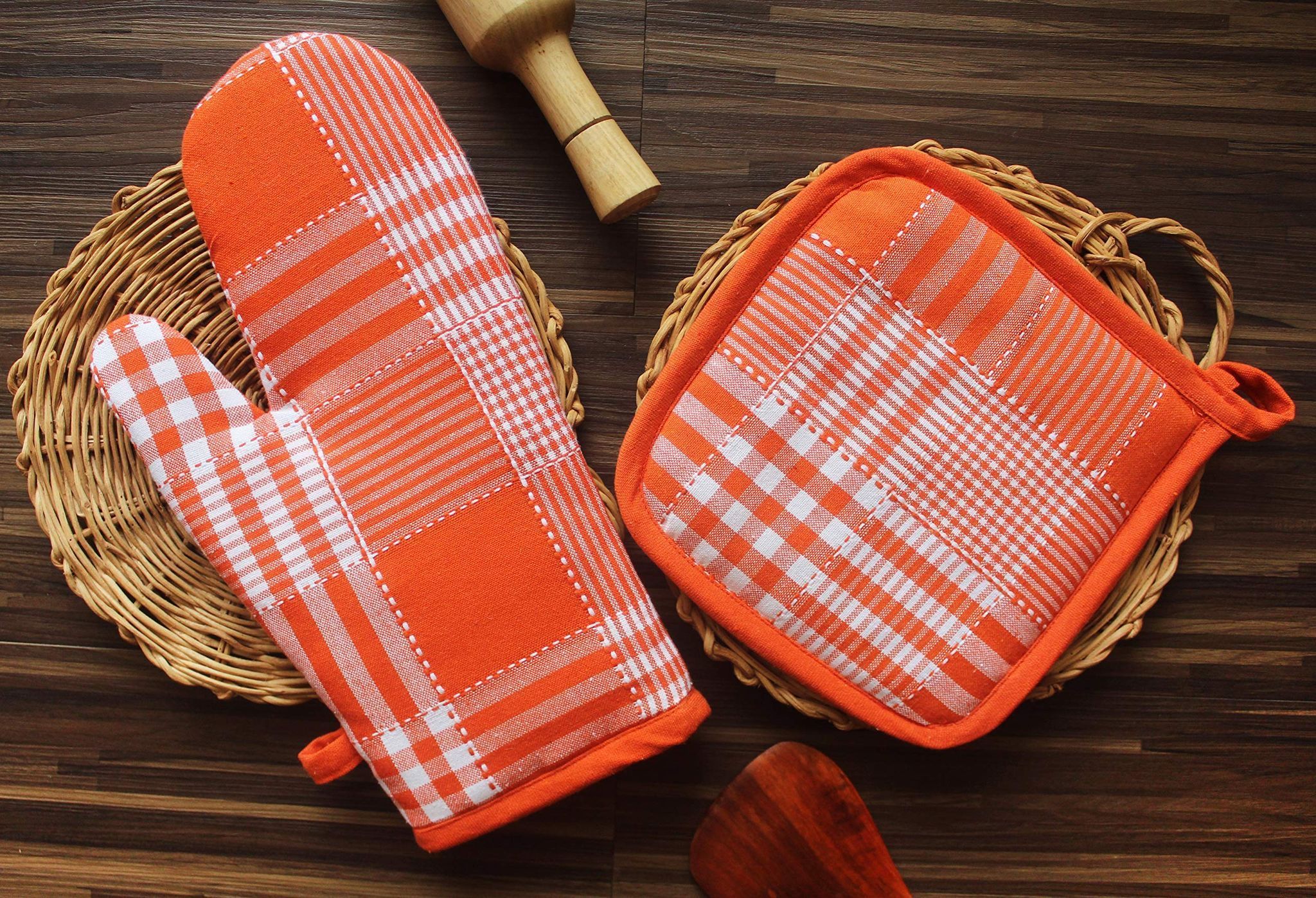 Airwill ? Cotton Designer Pattern Heat Resistant Kitchen Linens (1 Oven Mitt & 1 Pot Holder) (Orange)