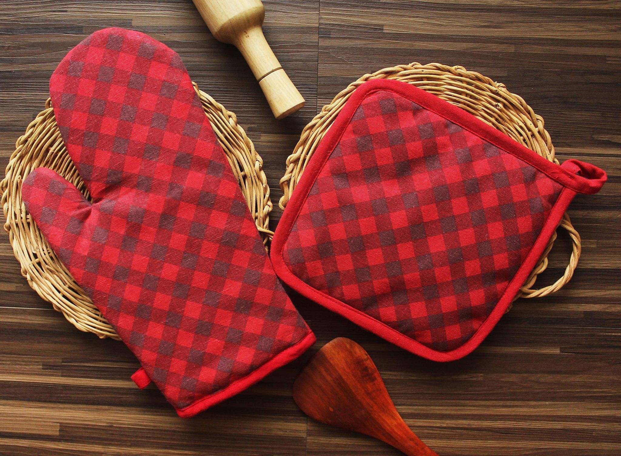 Airwill ? Cotton Designer Pattern Heat Resistant Kitchen Linens (1 Oven Mitt & 1 Pot Holder) (Pink,Red)
