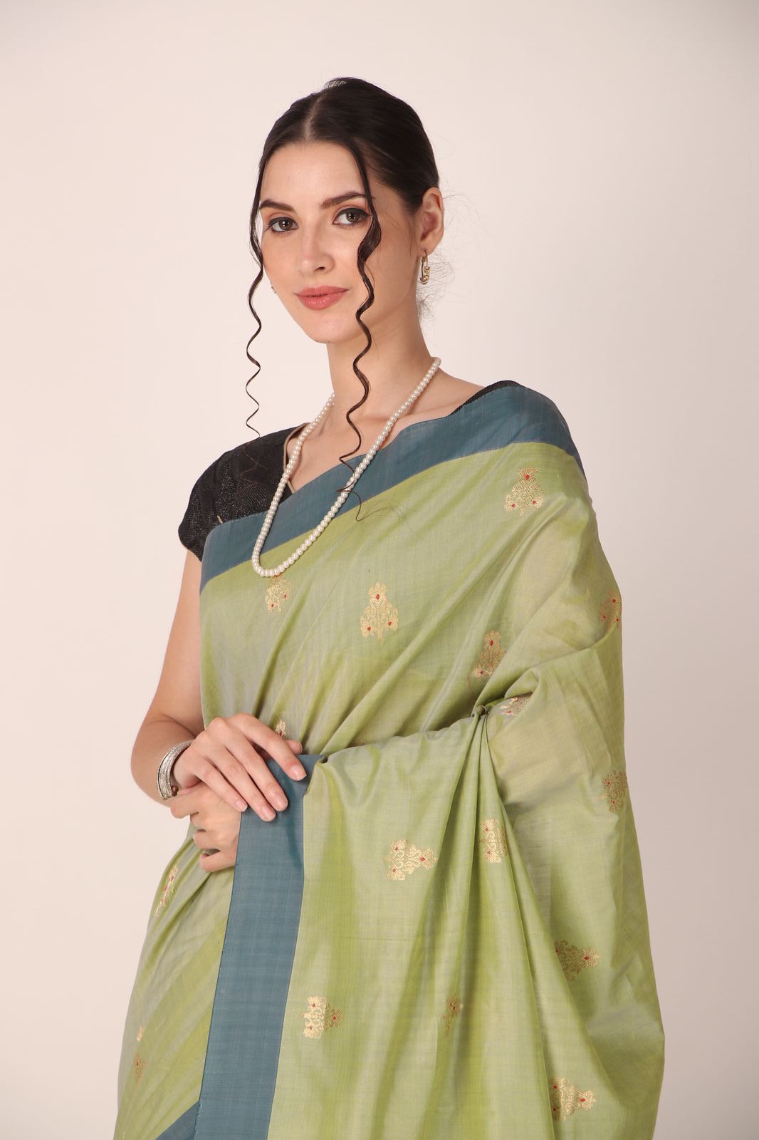 Mubarakpur Cotton Silk Saree with blouse piece (light green)