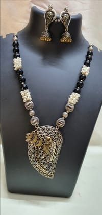 Glamvila Designer German Silver Jewellery Set Glamvila Designer German Silver Jewellery Set