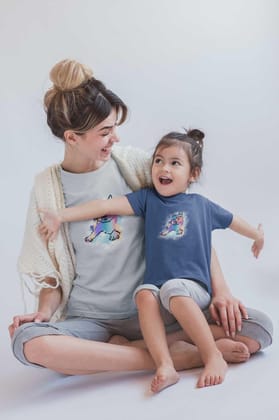 Round Neck T-Shirt (Toddlers) - Russian Blue Sparkle Cat (17 Colours)