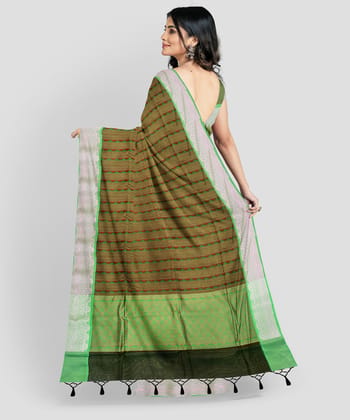 Green Color Soft Kora Muslin Saree with Unstitched Blouse Green Color Soft Kora Muslin Saree with Unstitched Blouse