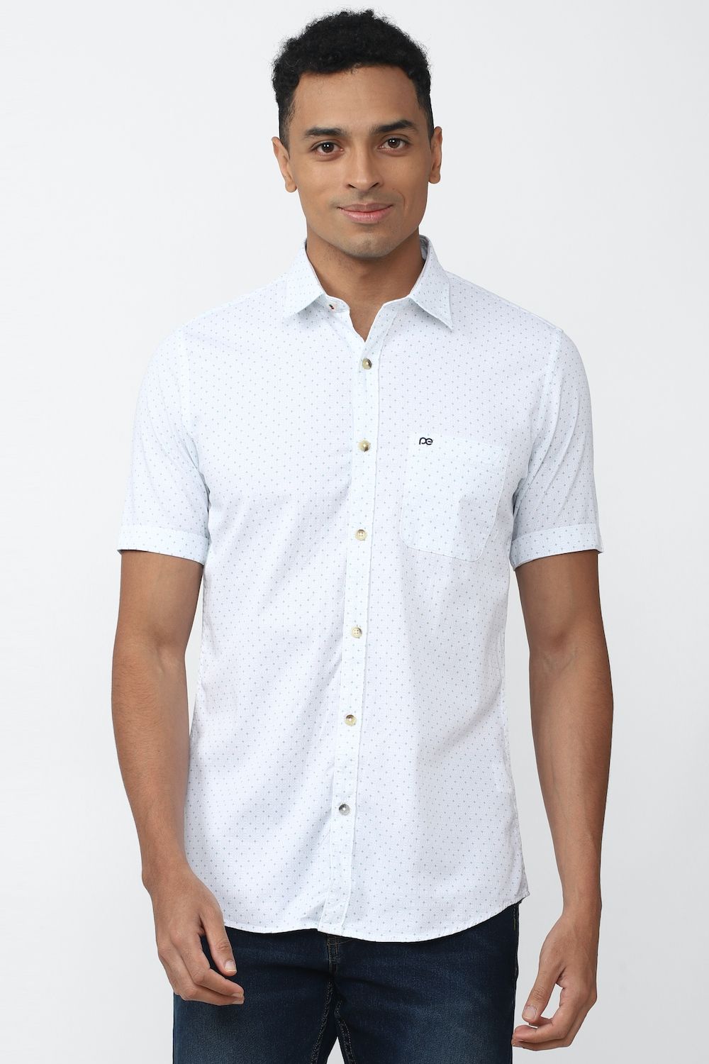 Men White Slim Fit Print Half Sleeves Casual Shirt