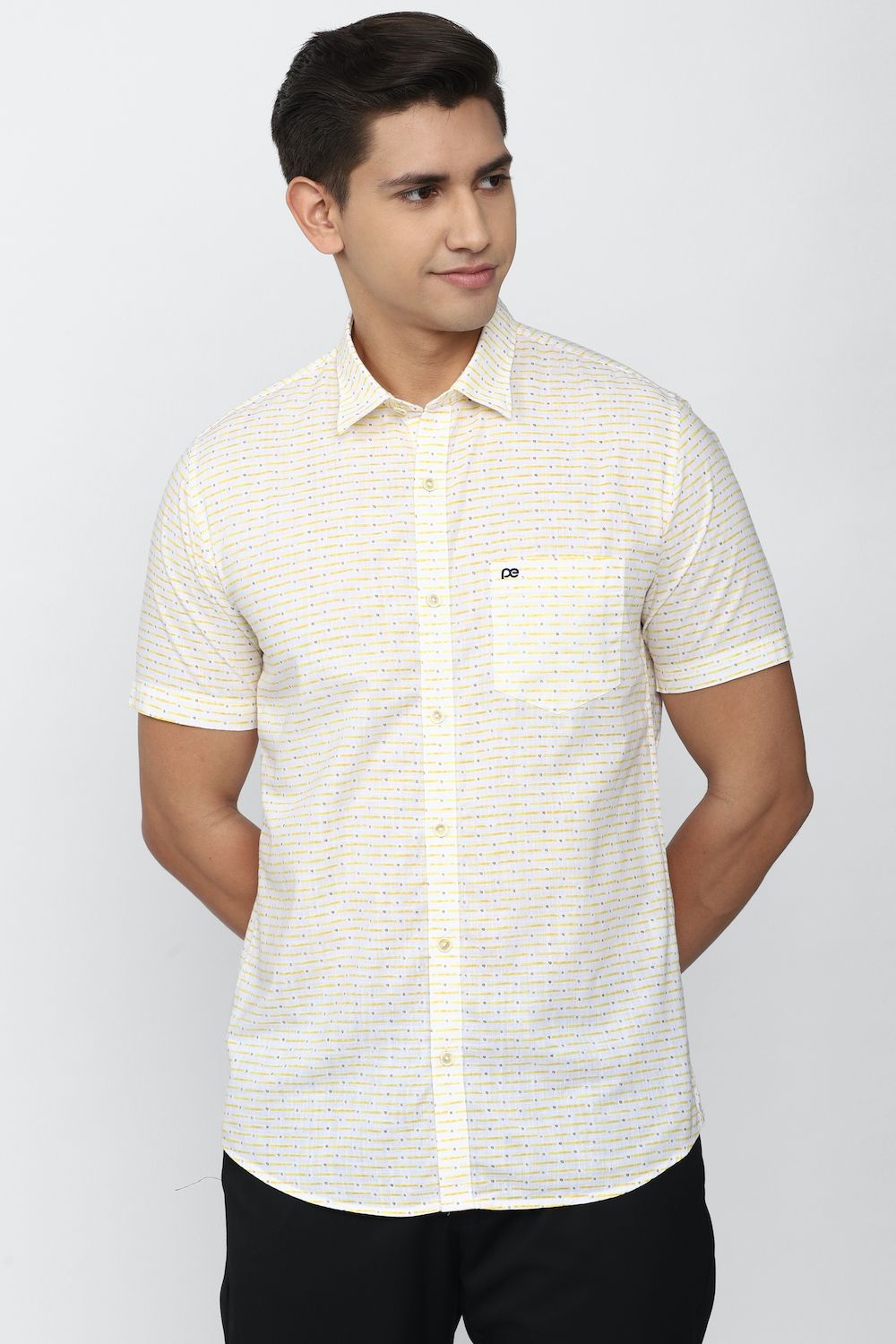 Men Cream Slim Fit Print Half Sleeves Casual Shirt