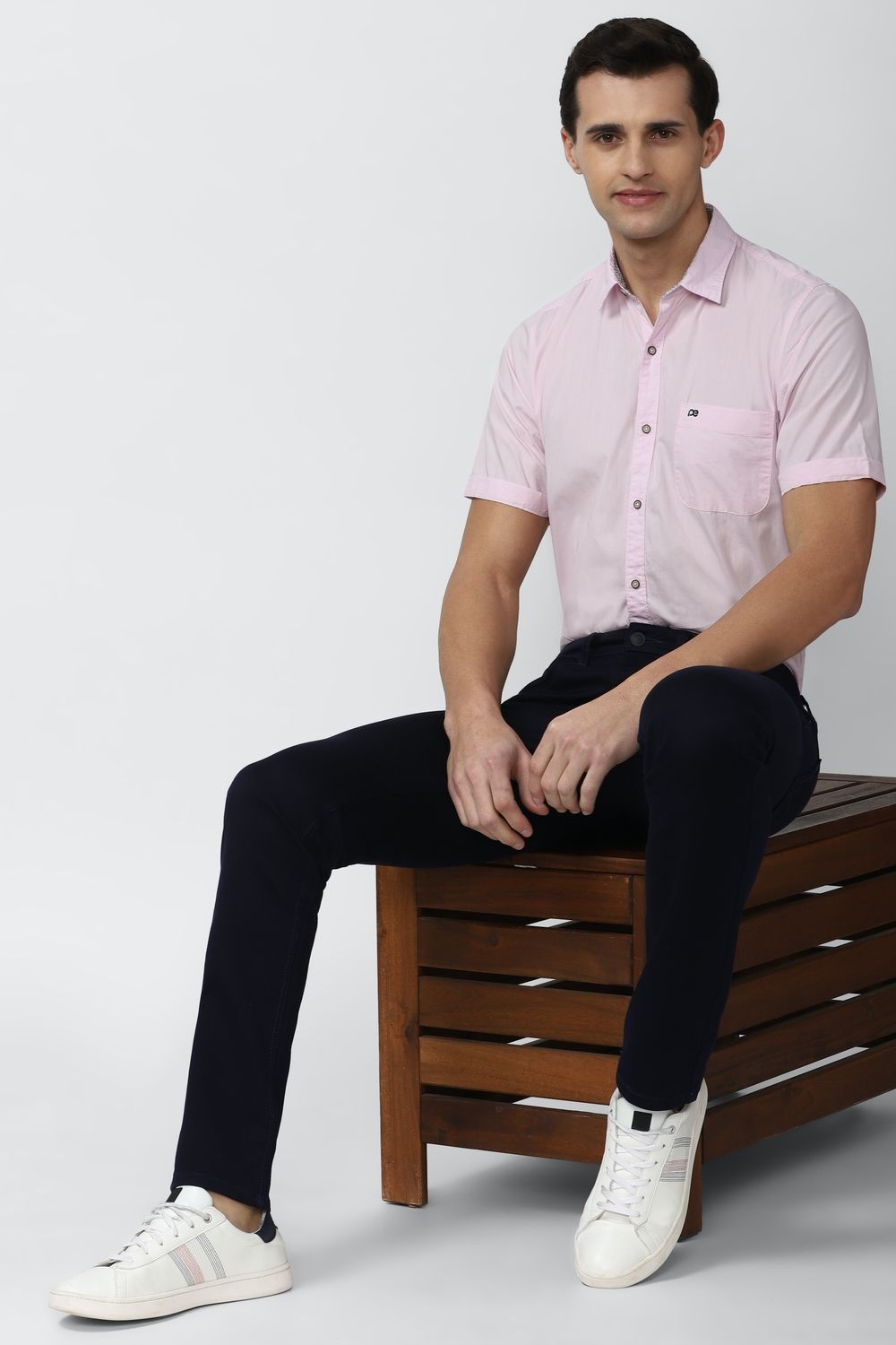 Men Pink Slim Fit Solid Half Sleeves Casual Shirt
