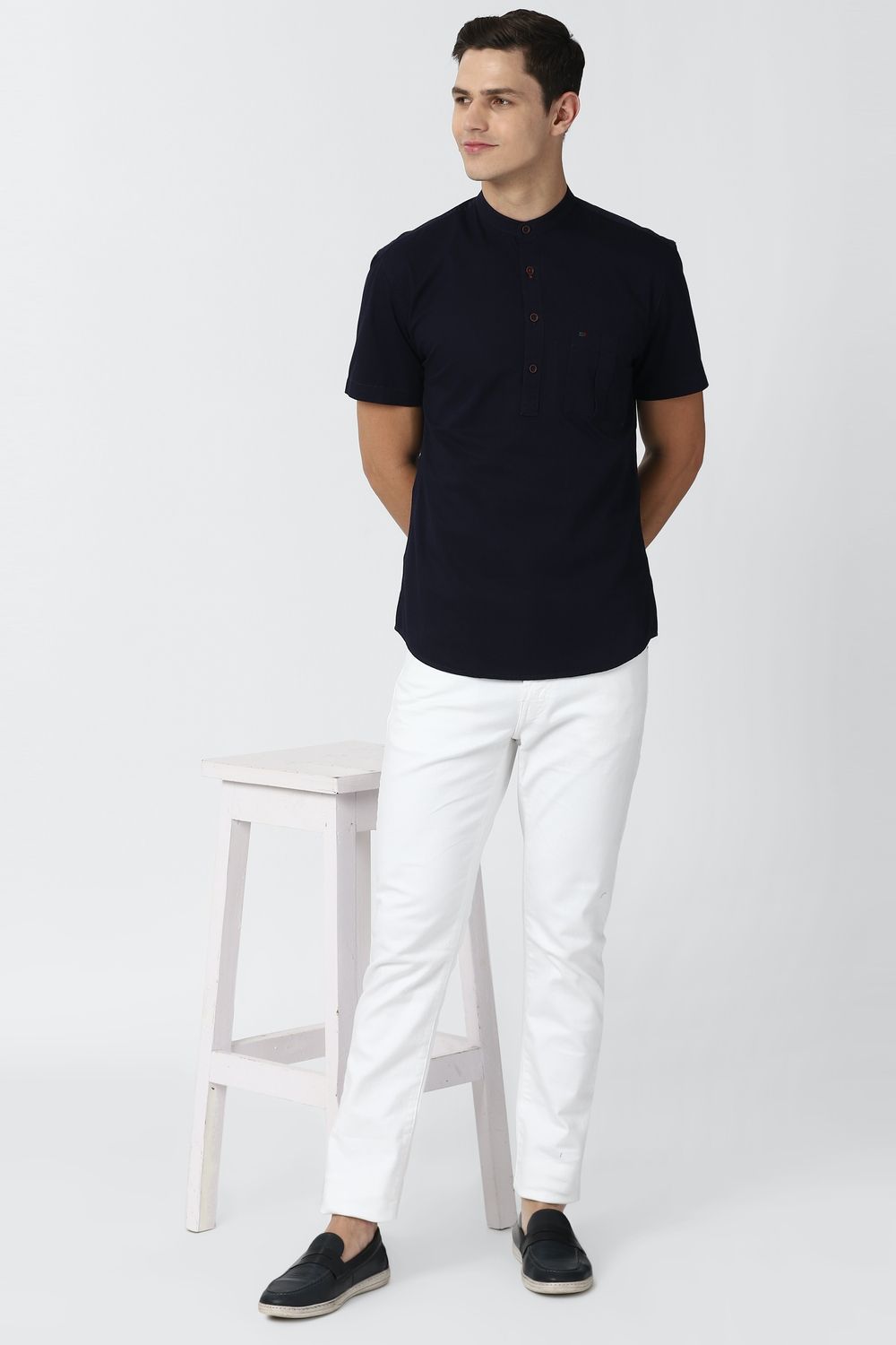 Men Navy Slim Fit Solid Half Sleeves Casual Shirt