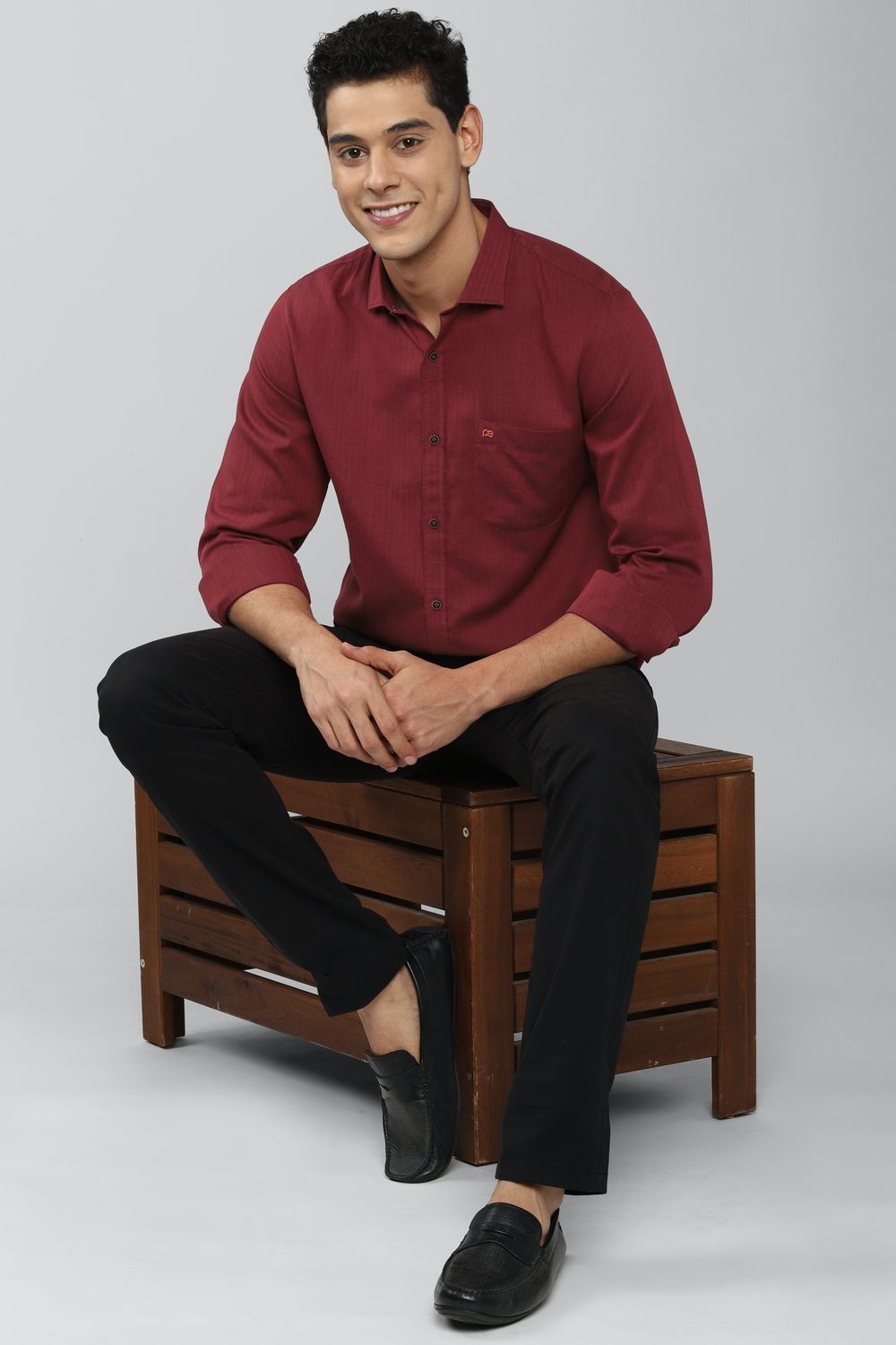 Men Maroon Slim Fit Textured Full Sleeves Casual Shirt