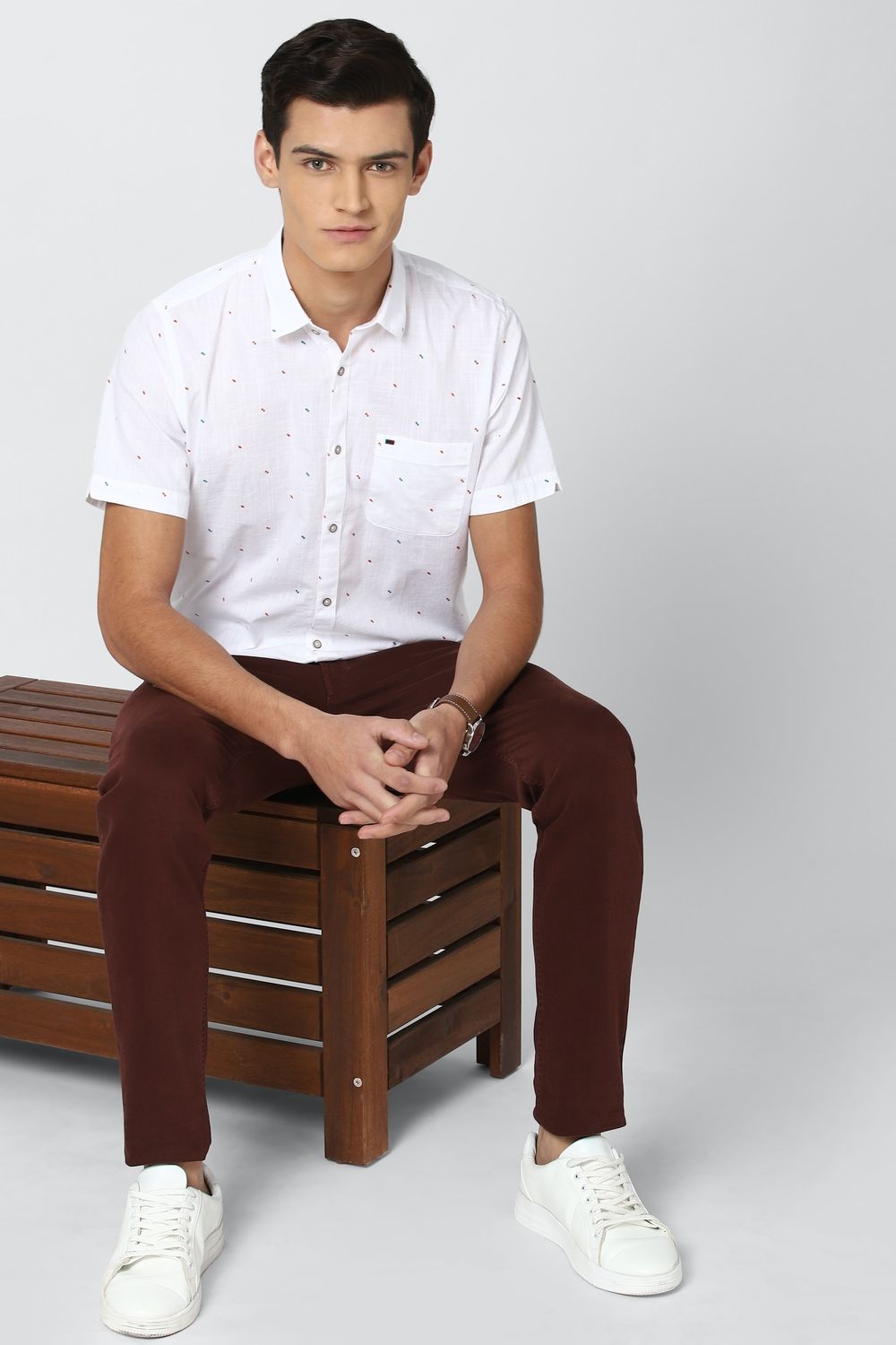 Men White Slim Fit Print Half Sleeves Casual Shirt