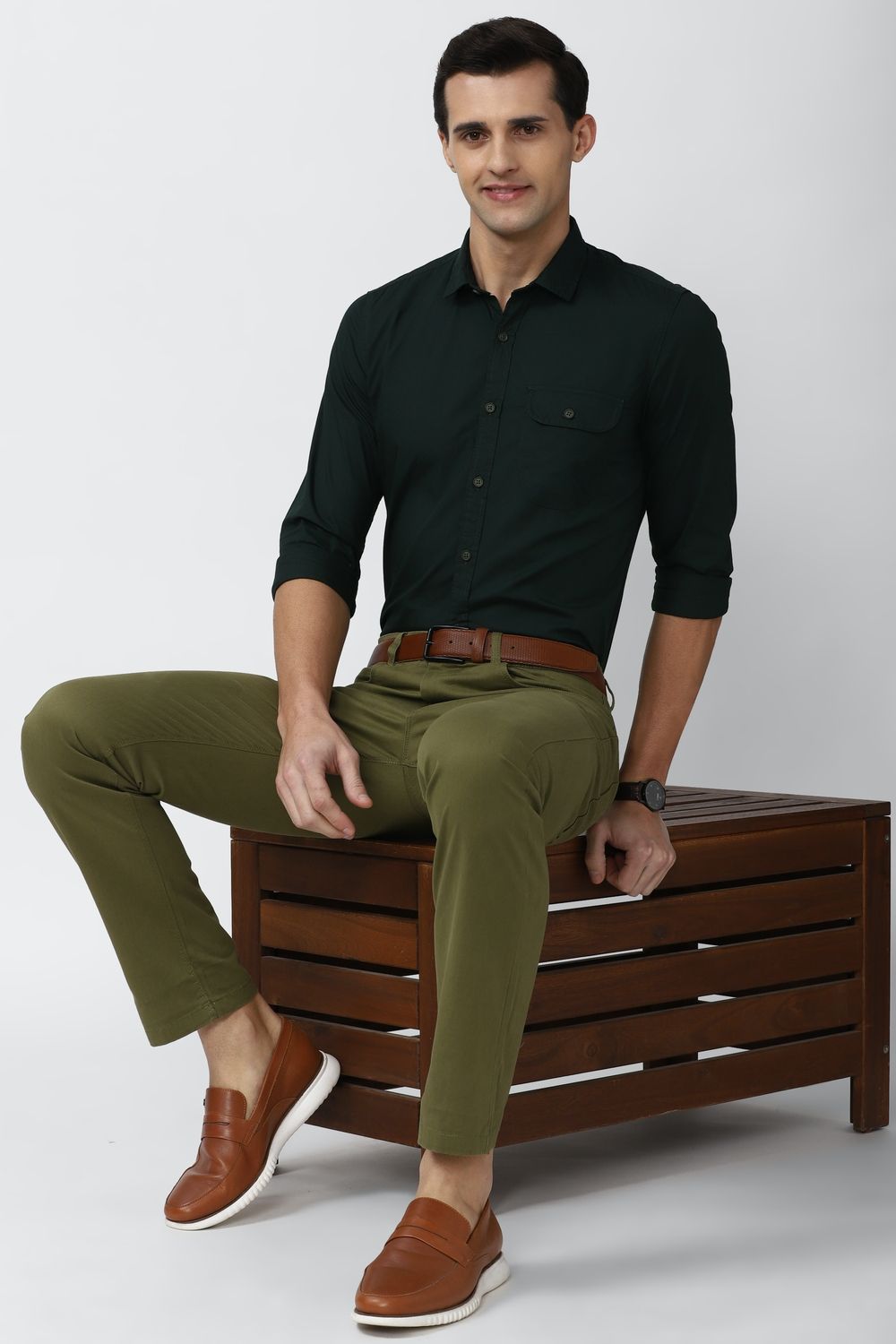 Men Green Super Slim Fit Solid Full Sleeves Casual Shirt