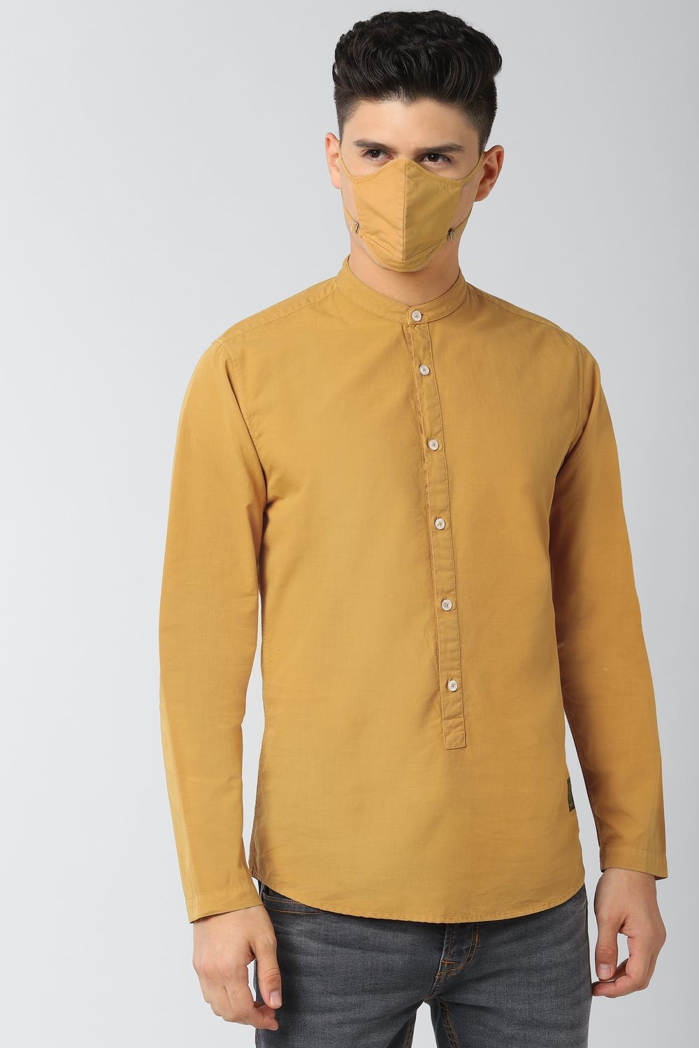 Men Yellow Slim Tapered Solid Full Sleeves Casual Shirt