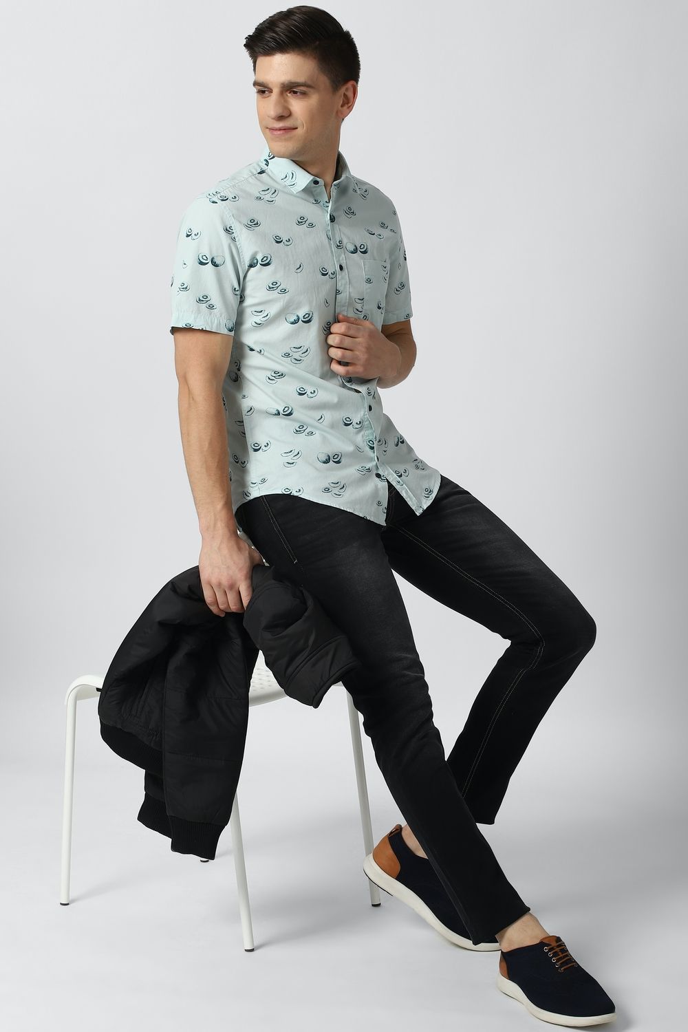 Men Blue Super Slim Fit Print Half Sleeves Casual Shirt