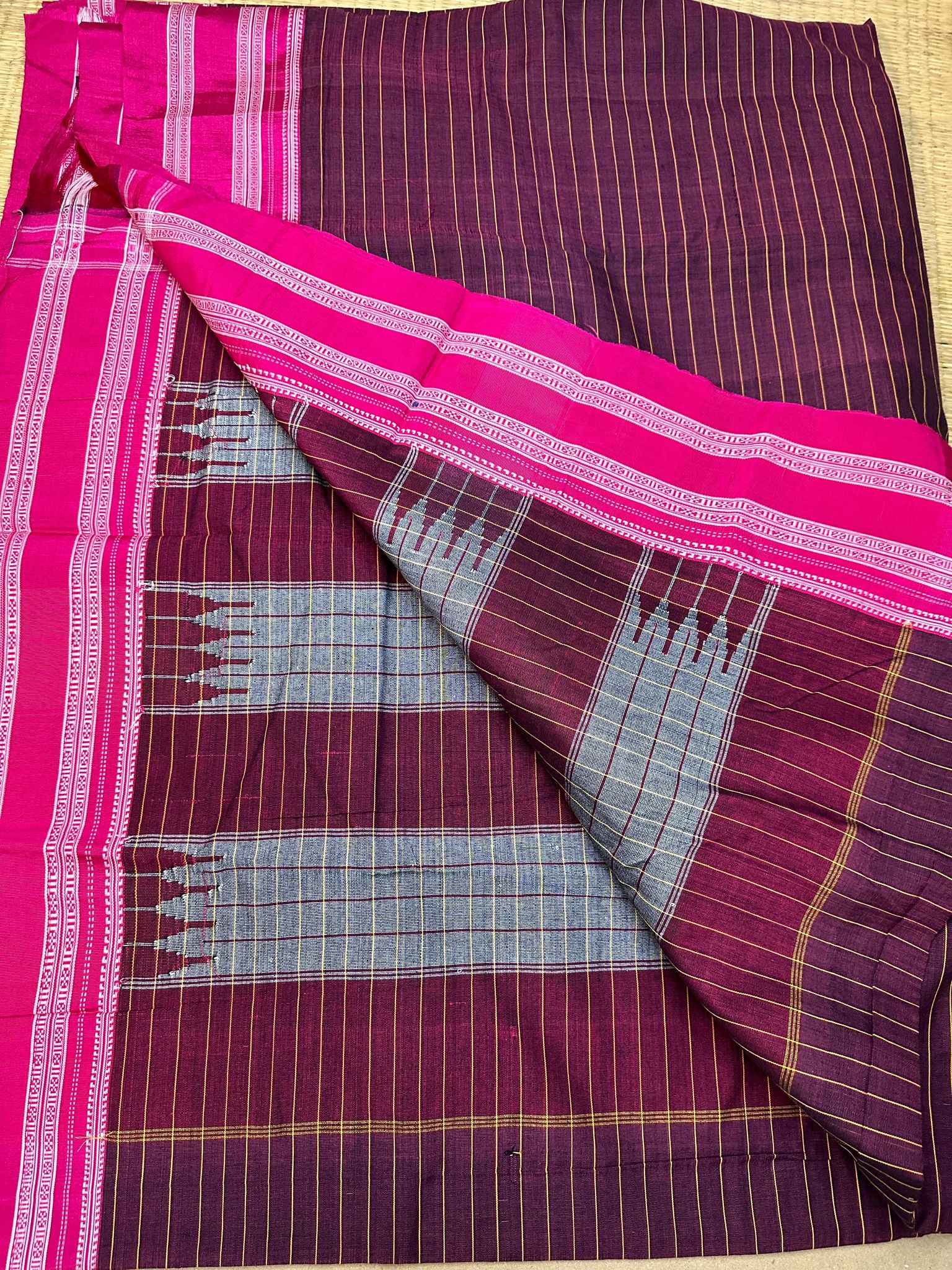 Ilkal Pink Cotton saree with  cotton contrasting Khun blouse
