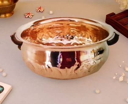 BulkySanta Brass Urli with embossing design | Decorative Bowl (Size - 8 inches Diameter) (Weight - 550 Grams Approx.)