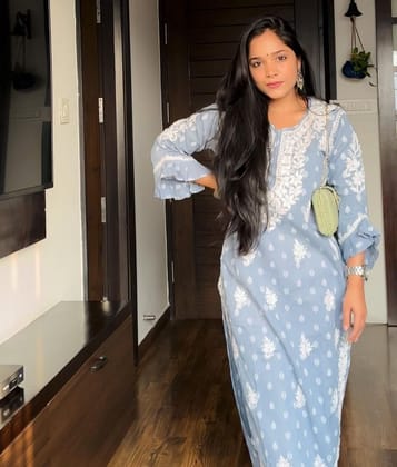 Women’s Hand Embroidered Chikankari Long Kurta-2533 Women’s Hand Embroidered Chikankari Long Kurta-2533