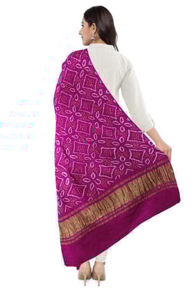 Garvi Gurjari (A Gujarat Govt Enterprise) Pink Handwoven Gaji Silk Bandhani Dupatta(GGCGBD27) Garvi Gurjari (A Gujarat Govt Enterprise) Pink Handwoven Gaji Silk Bandhani Dupatta(GGCGBD27)