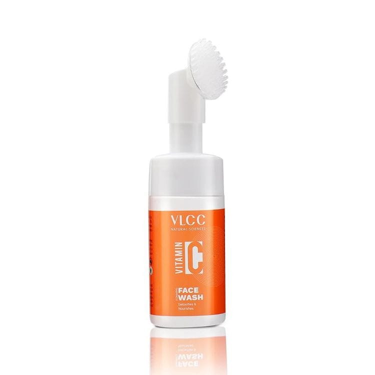 VLCC Vitamin C Foaming Face Wash (100ml)