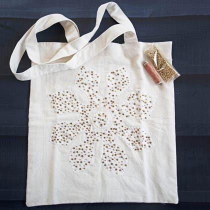 WHITE APPLIQUE SEQUINS TOTE BAG WHITE APPLIQUE SEQUINS TOTE BAG