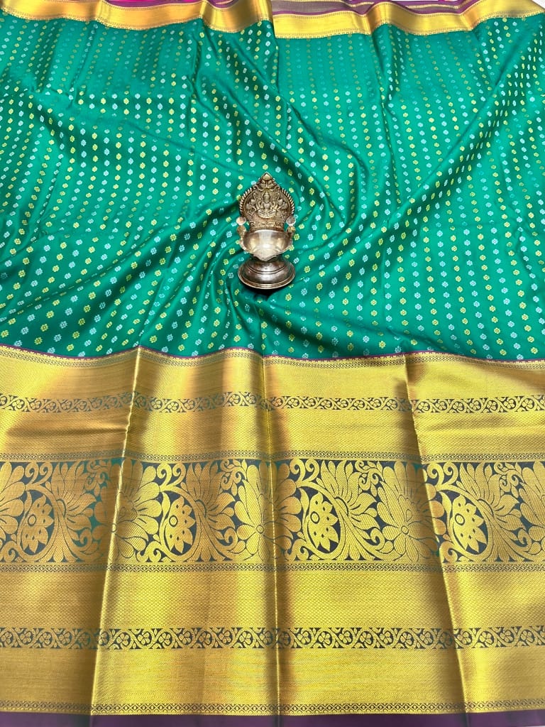 Green Color Long Border Saree with Gold Zari work Contrast Pallu and Plain Bordered Blouse