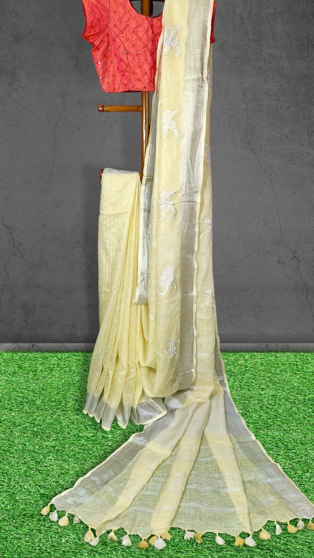 Pure Linen Embroidered Handloom Off White Saree with Running Blouse Handcrafted-3467
