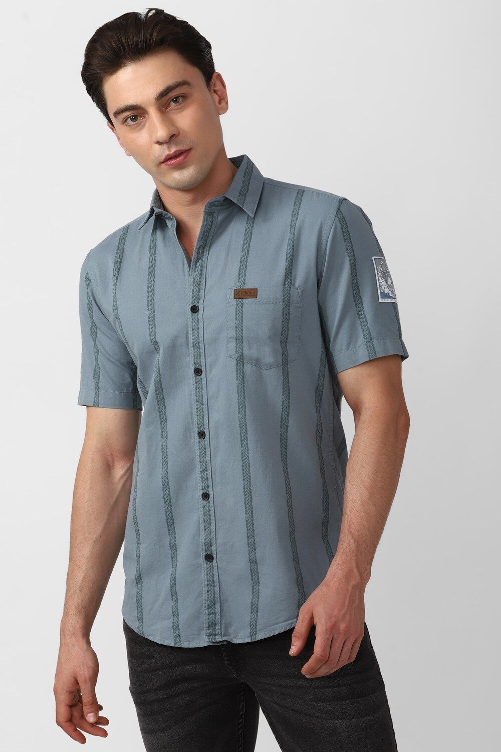 Men Blue Slim Fit Stripe Half Sleeves Casual Shirt