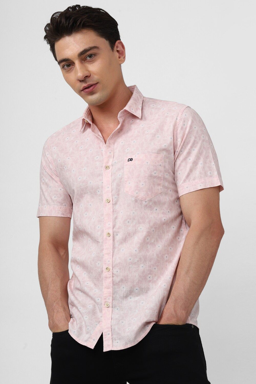 Men Pink Slim Fit Print Half Sleeves Casual Shirt