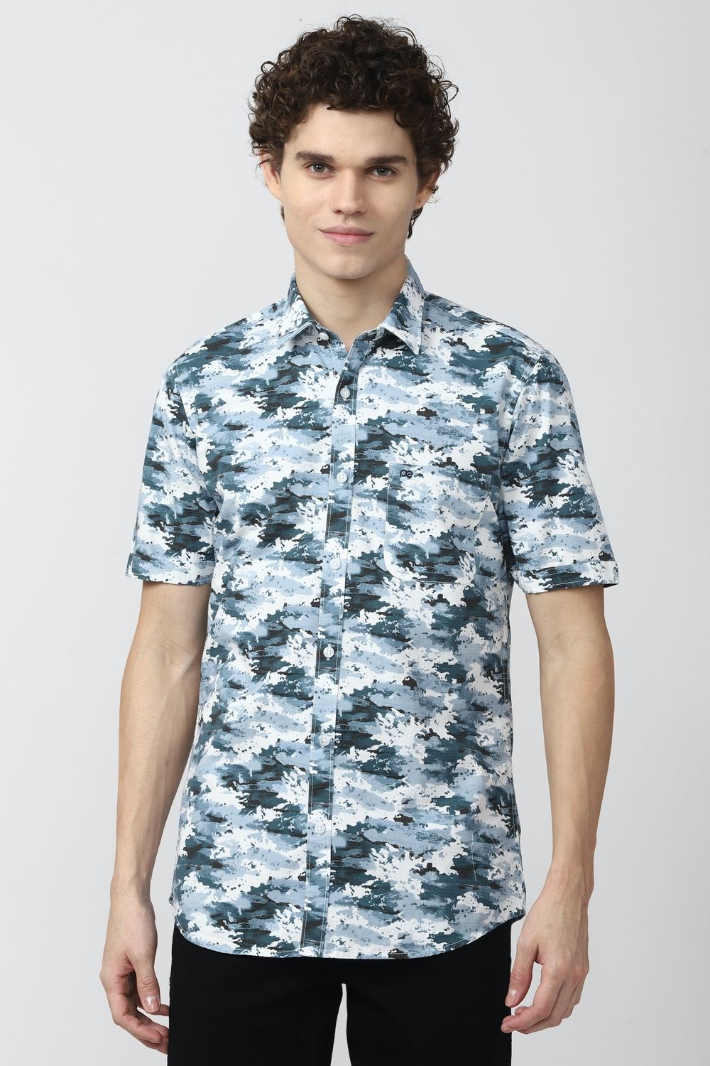 Men Blue Slim Fit Print Half Sleeves Casual Shirt