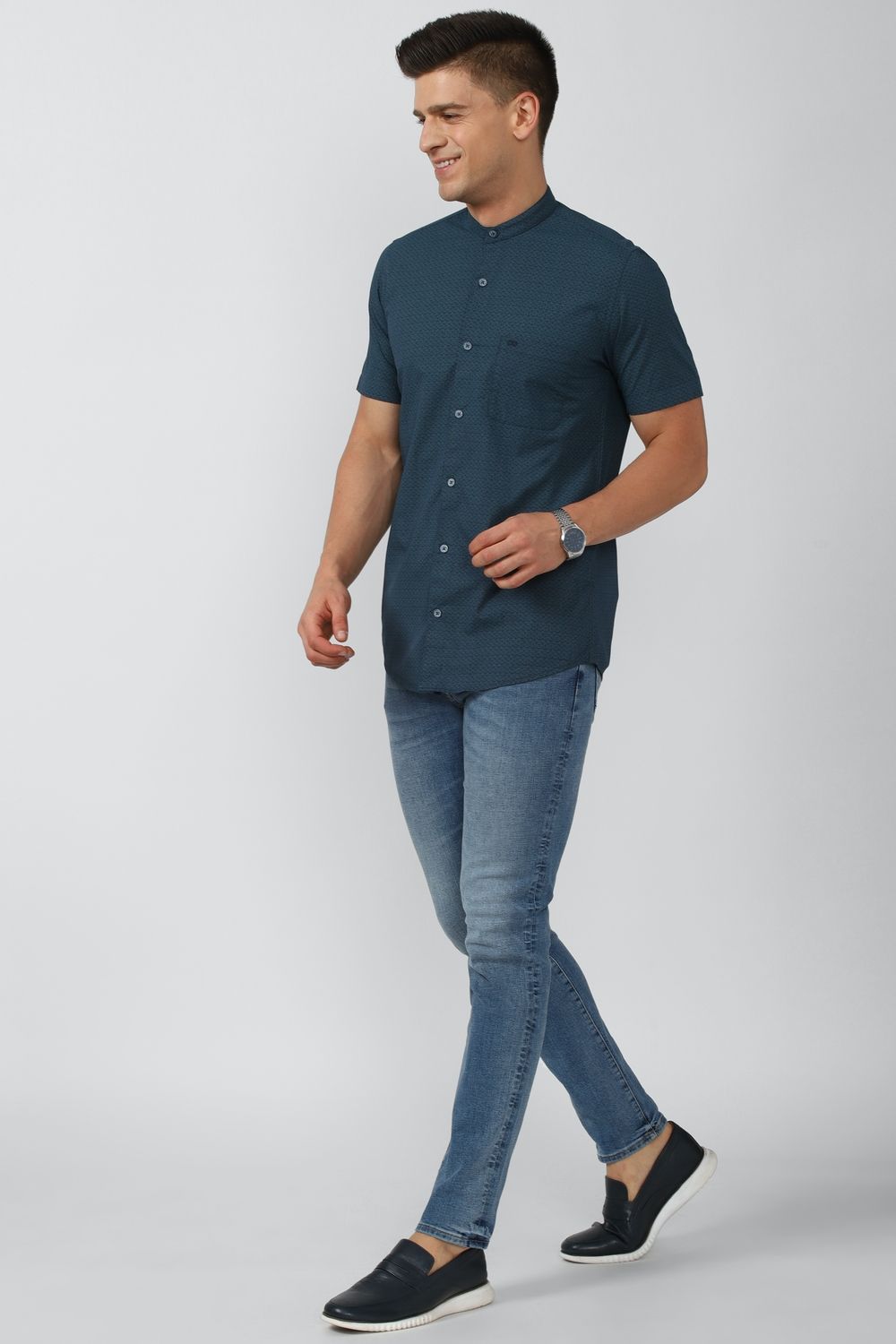Men Navy Slim Fit Solid Half Sleeves Casual Shirt
