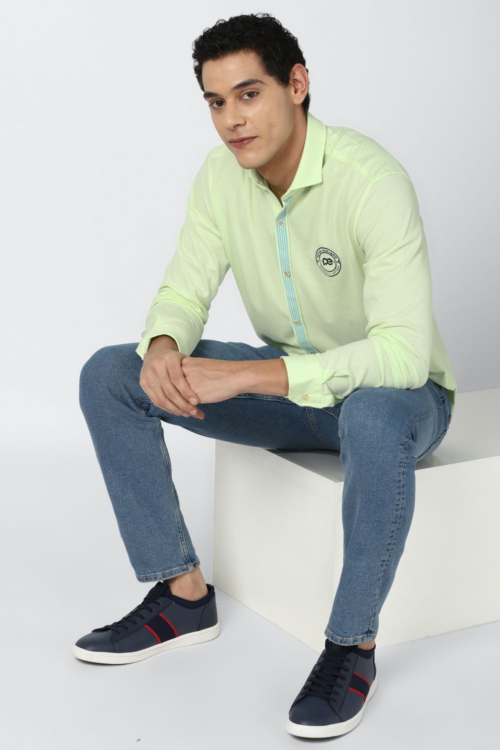 Men Green Slim Fit Solid Full Sleeves Casual Shirt