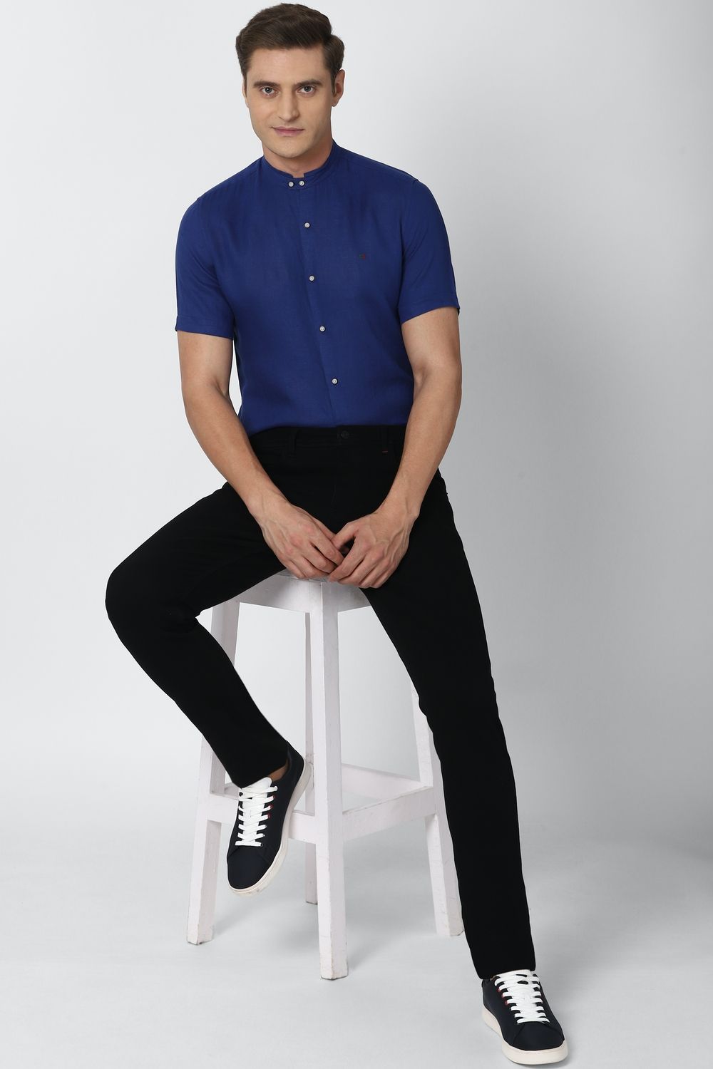 Men Blue Slim Fit Textured Half Sleeves Casual Shirt