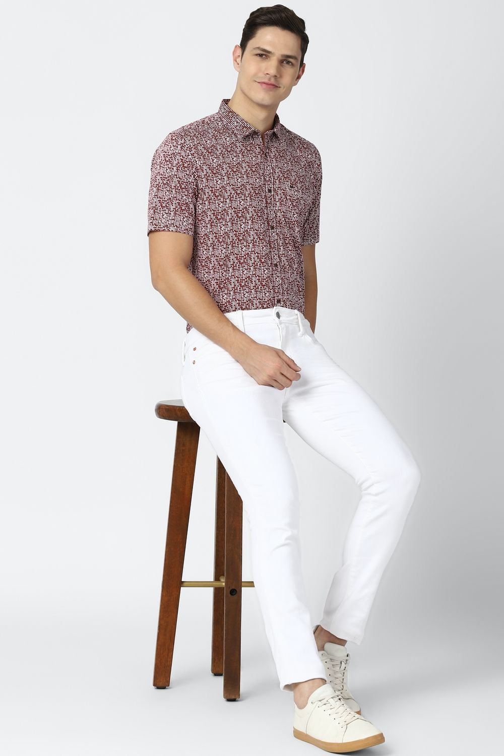 Men Maroon Slim Fit Print Half Sleeves Casual Shirt