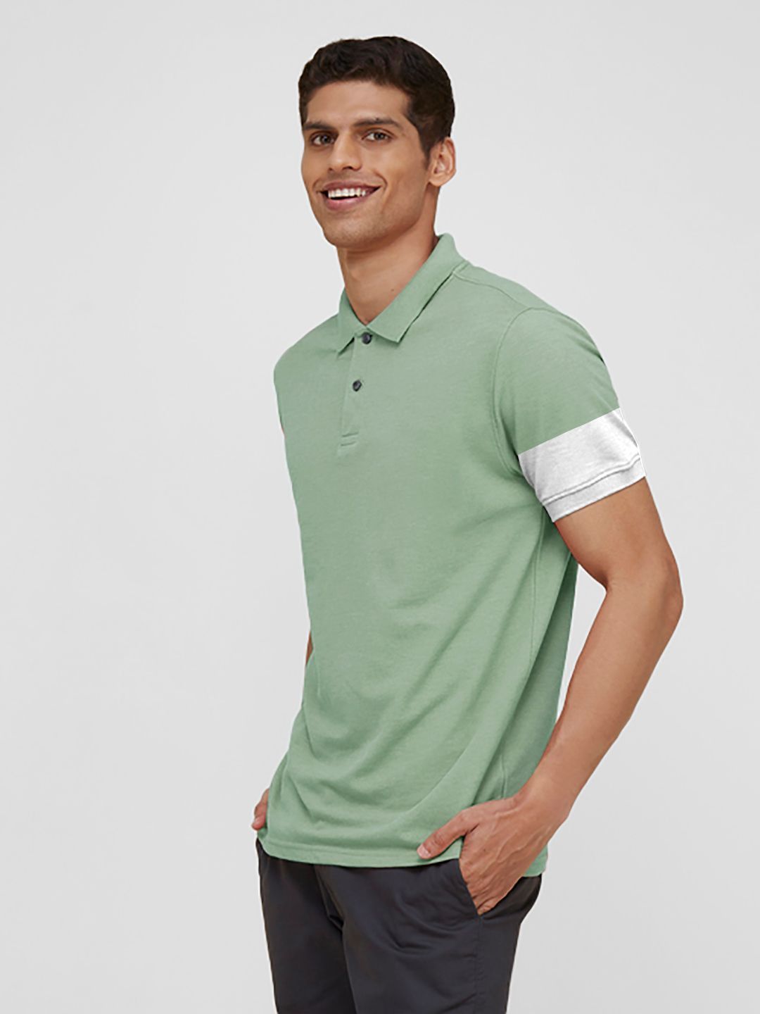 Men Solid Cotton Contrast Sleeve Tipping Slim Fit Polo T-shirt