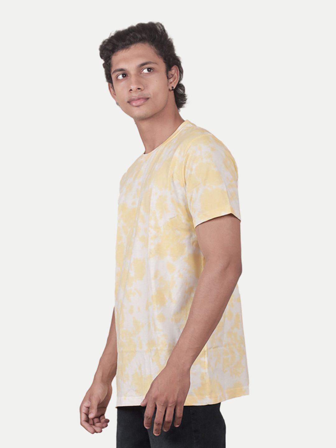 Men Yellow Tie and Dye Cotton Crew Neck T-Shirt