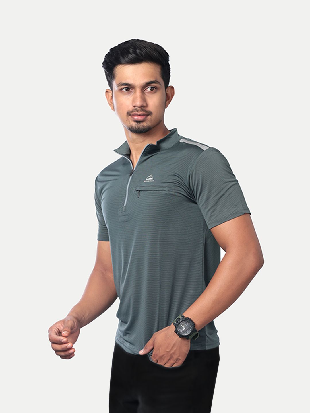 Men Light grey Active wear Zipper Half Sleeve T Shirt