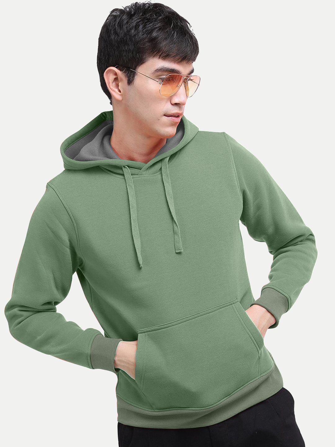 Men Solid Pista Hoodie with Pockets