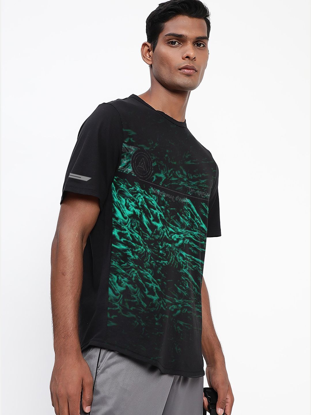 Men Black Graphic Printed and textured polyester T-shirt