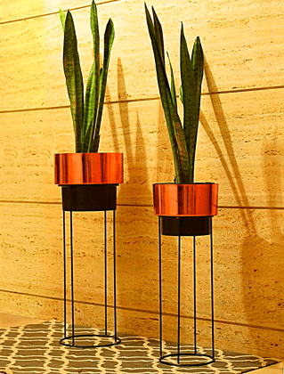 Metal planter Metal planter