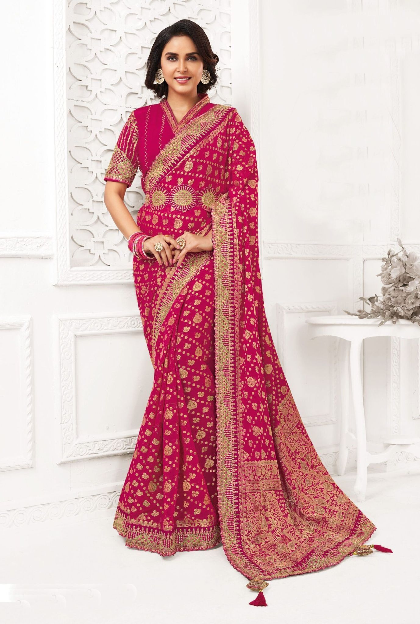 Color Pink Georgette Viscose Saree With Border And Blouse Piece