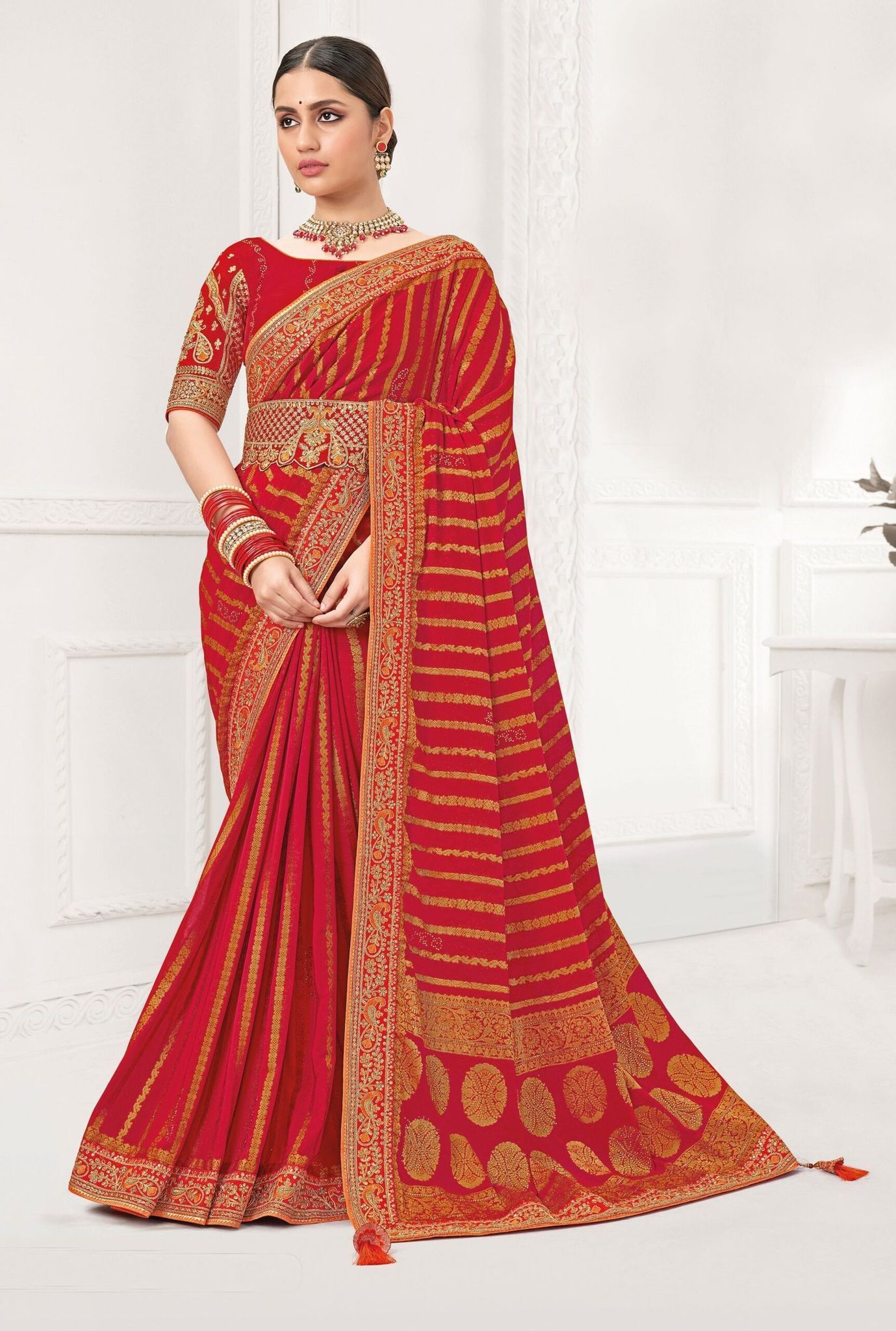 Color Red Georgette Viscose Saree With Border And Blouse Piece
