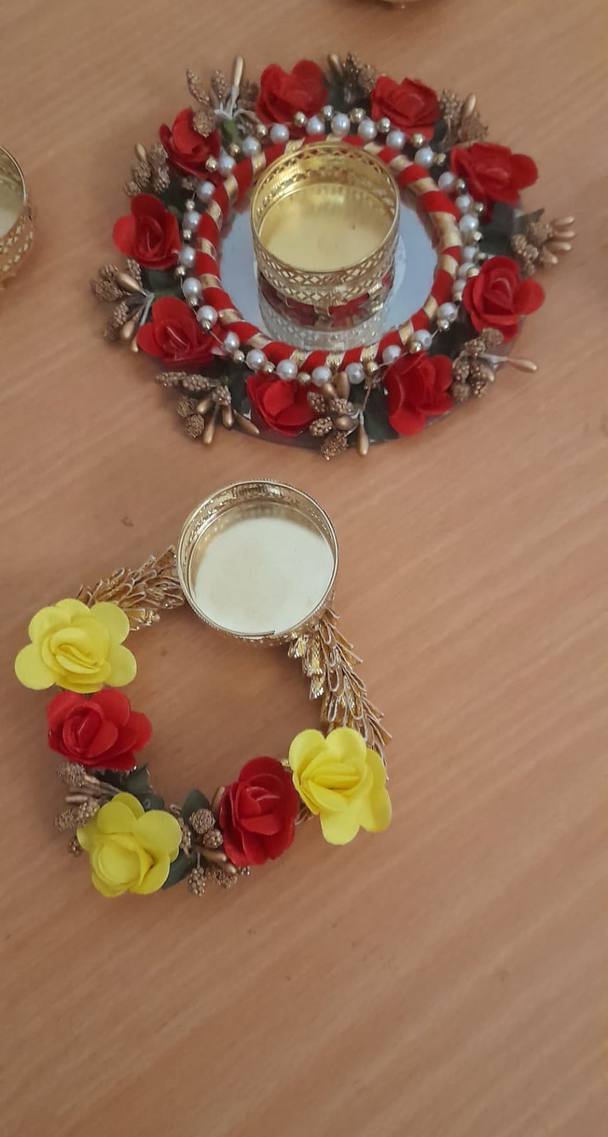 Artificial Rose Flower,Pearl with Beads TEALIGHTS with TEALIGHTS Holders Festive Decor(Set of 5pcs) (Green & RED)