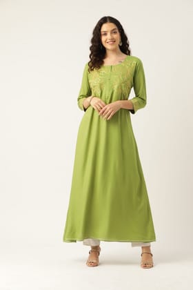 Women Green Embroidered Thread Work Kurta