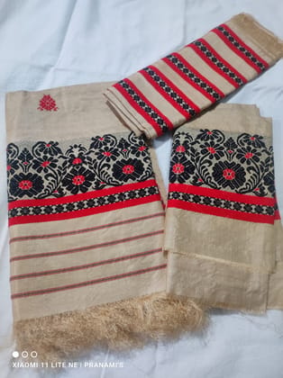 Mekhela Sador ( Toss Muga) Mekhela Sador ( Toss Muga)
